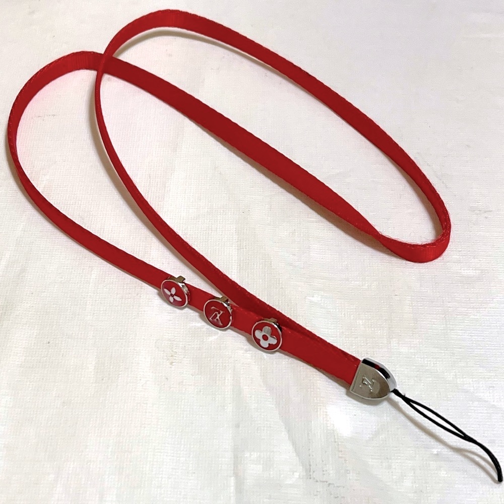 Iphone Cell phone charm Strap, red, floral Enamel, 18 inch long, ex-condition